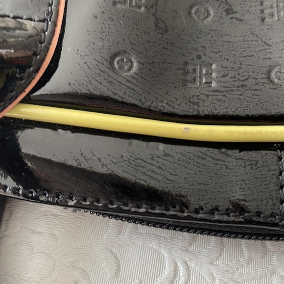 Arcadia Black patent handbag - Picture 4 of 6